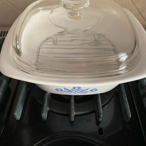 Corning Ware, 4 quart,  vintage, complete with rack and lid. - Picture 2 of 6